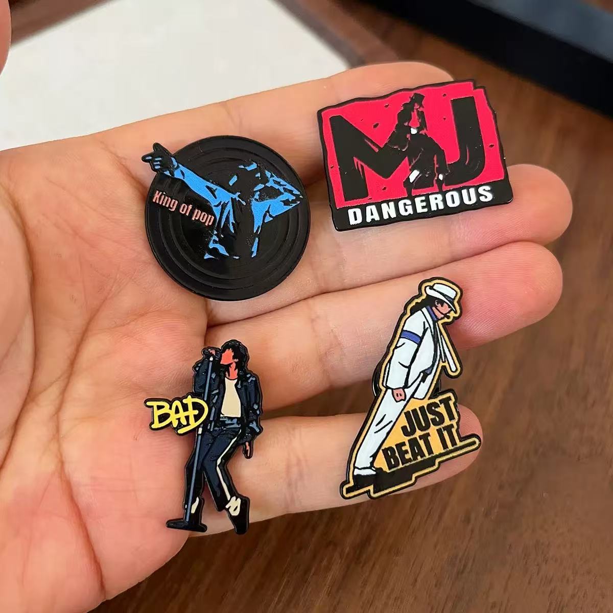 Vintage Brooch Pin - 4pcs Classic Rock Band Enamel Pins